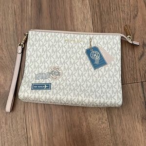 Michael Kors wristlet